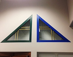 треугольные окна